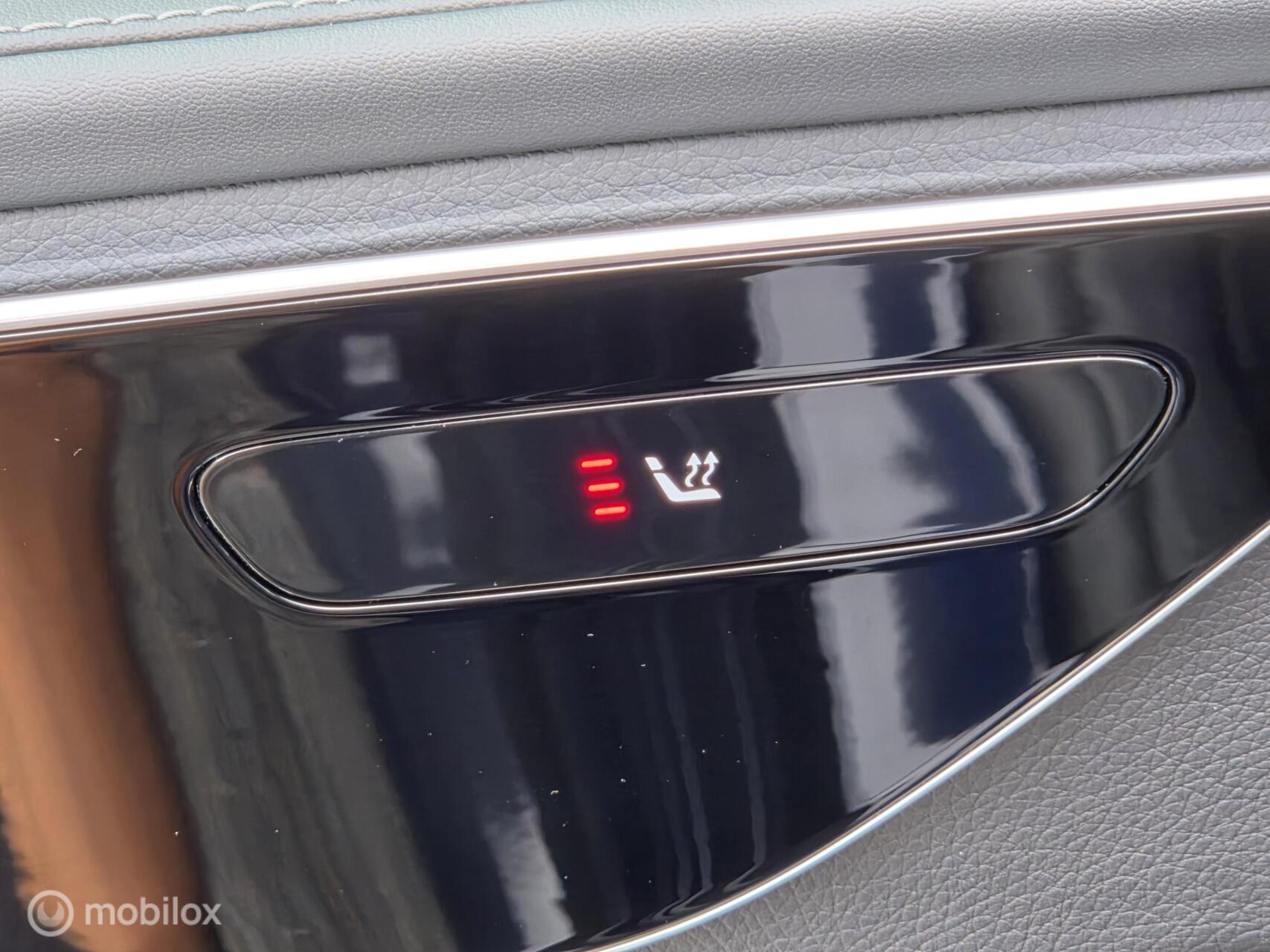 Foto van Mercedes-Benz C 300 E