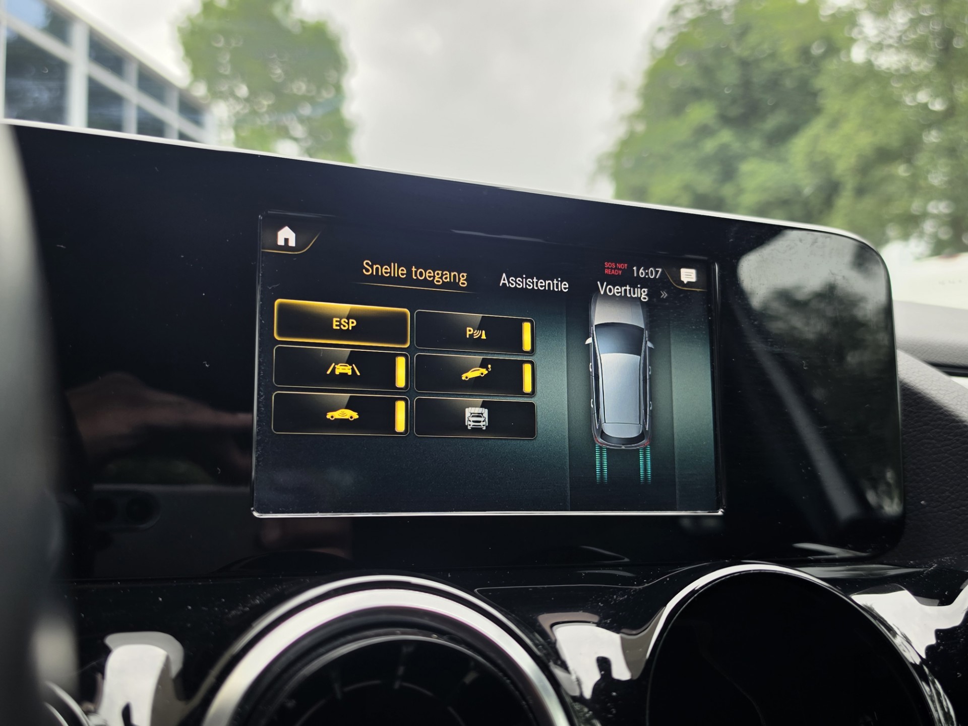 Foto van Mercedes-Benz B 200 D