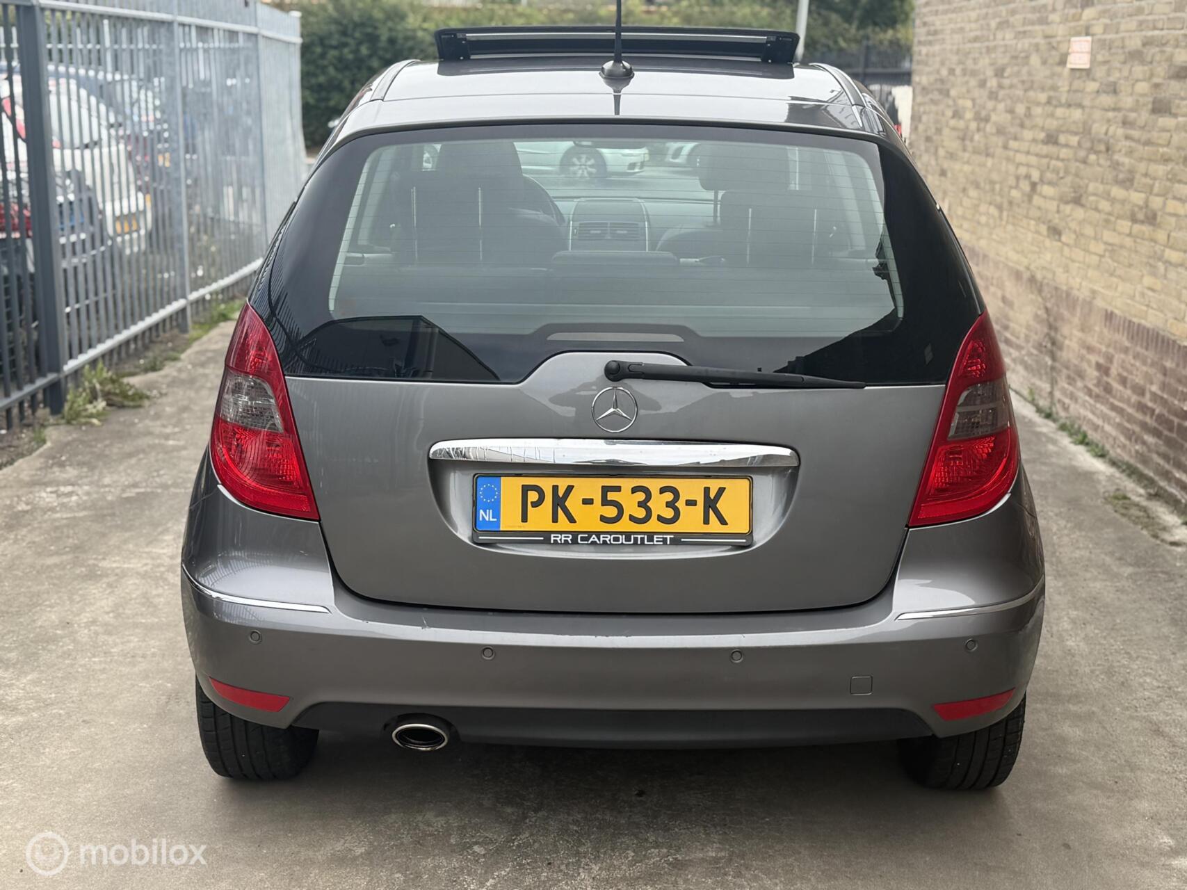 Foto van Mercedes-Benz A 200