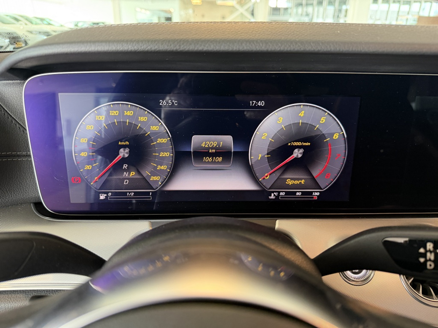 Foto van Mercedes-Benz E 300