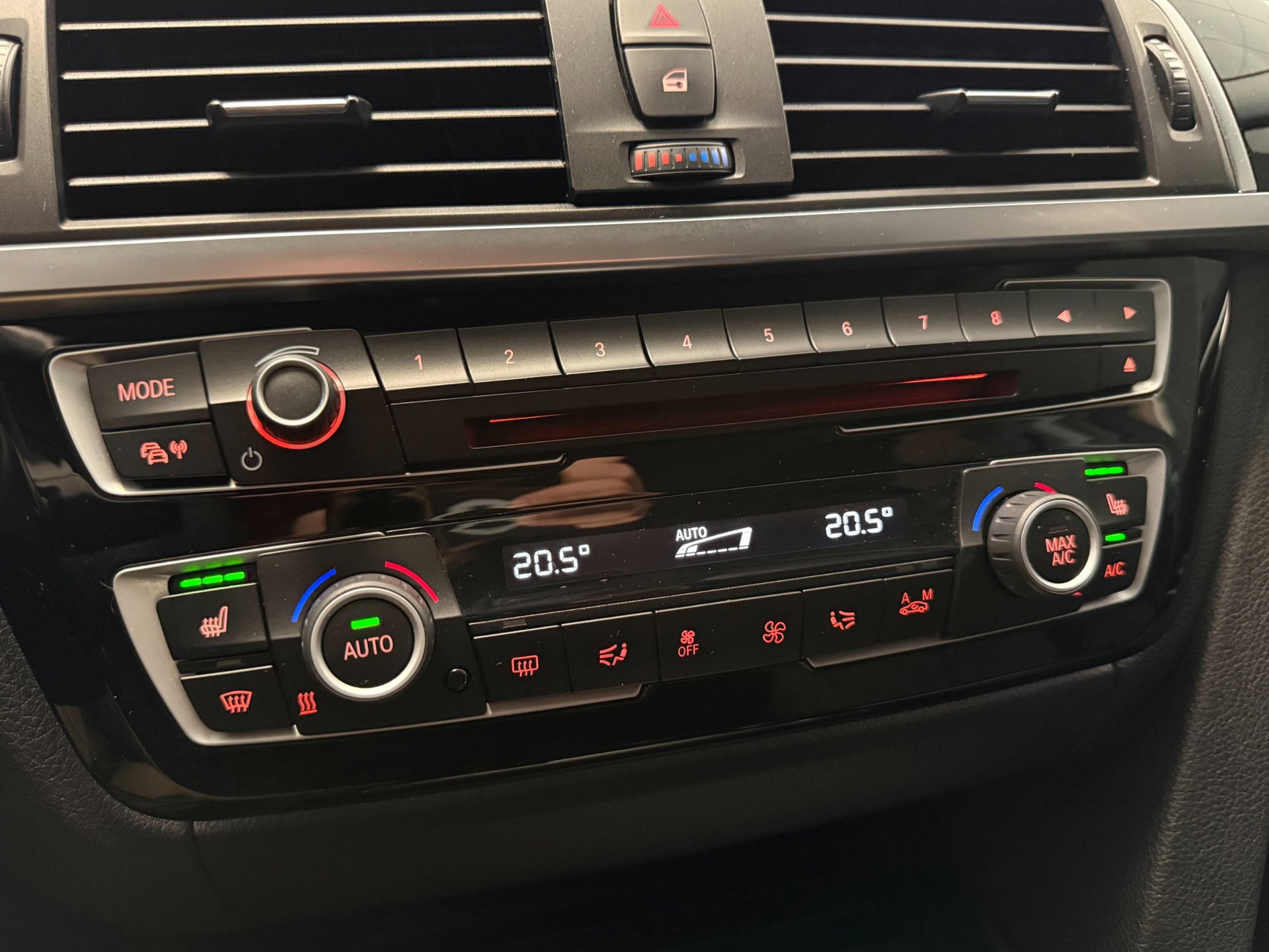 Foto van BMW 320i xDrive