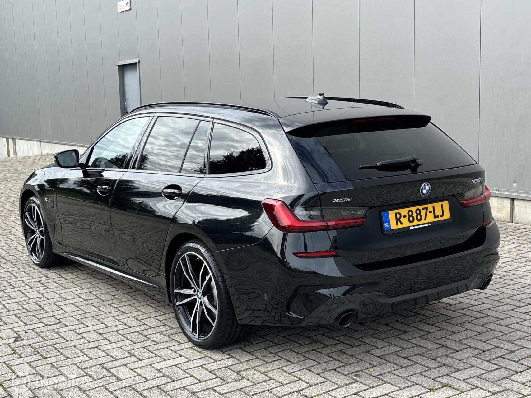 Foto van BMW 330e xDrive