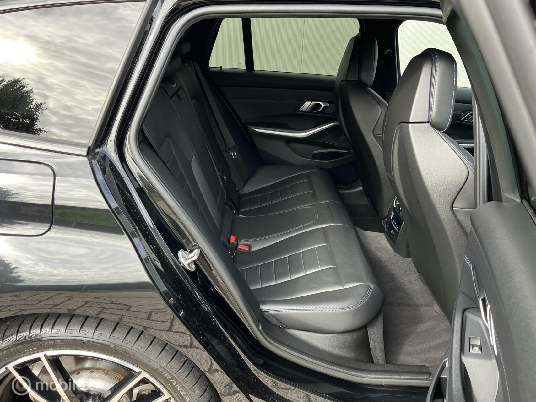 Foto van BMW 330e xDrive