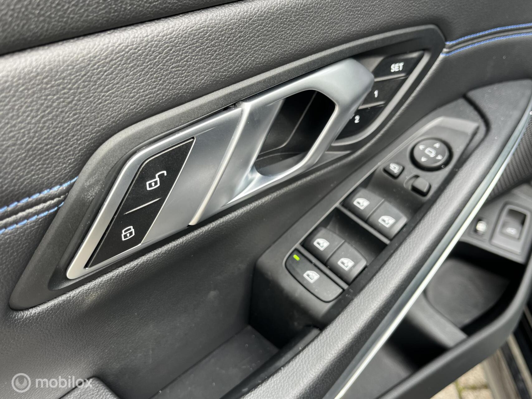 Foto van BMW 330e xDrive