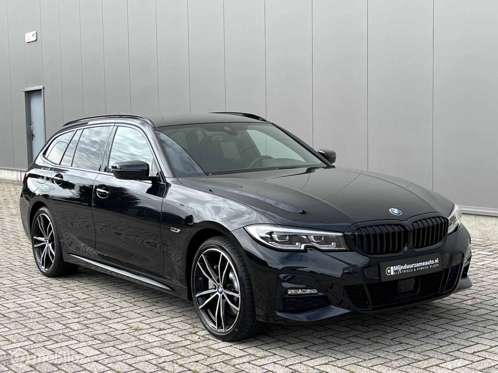 Foto van BMW 330e xDrive