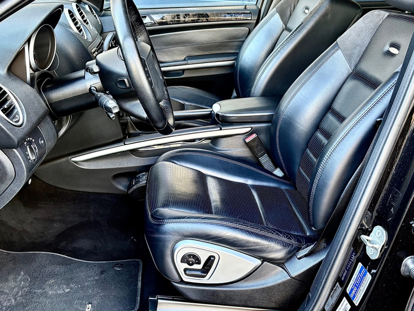 Foto van Mercedes-Benz ML 63 AMG