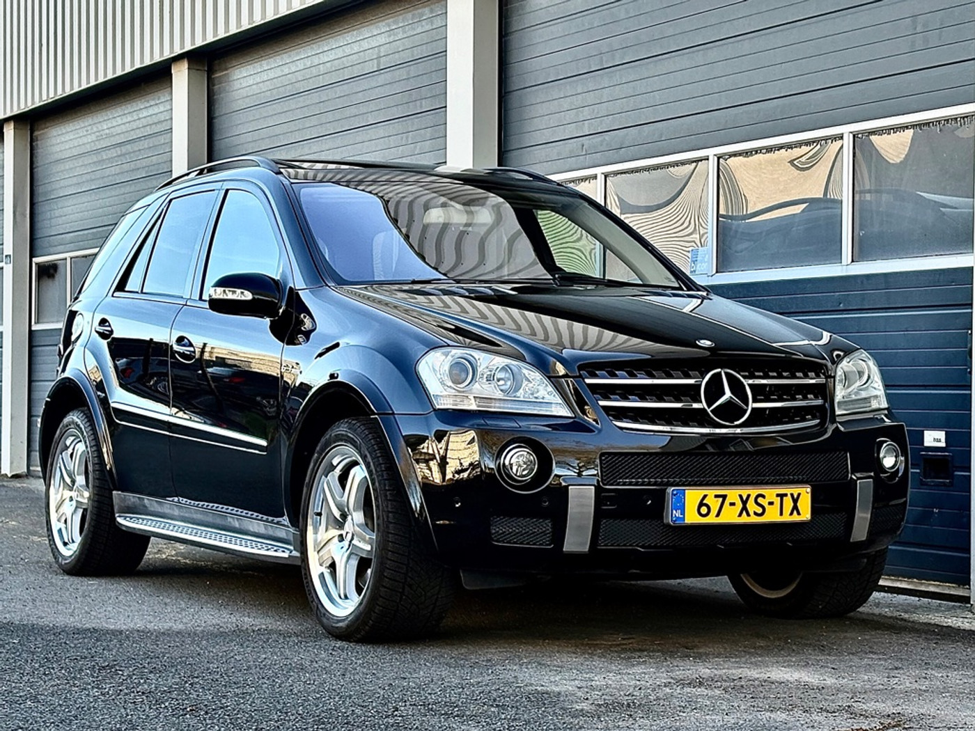 Foto van Mercedes-Benz ML 63 AMG