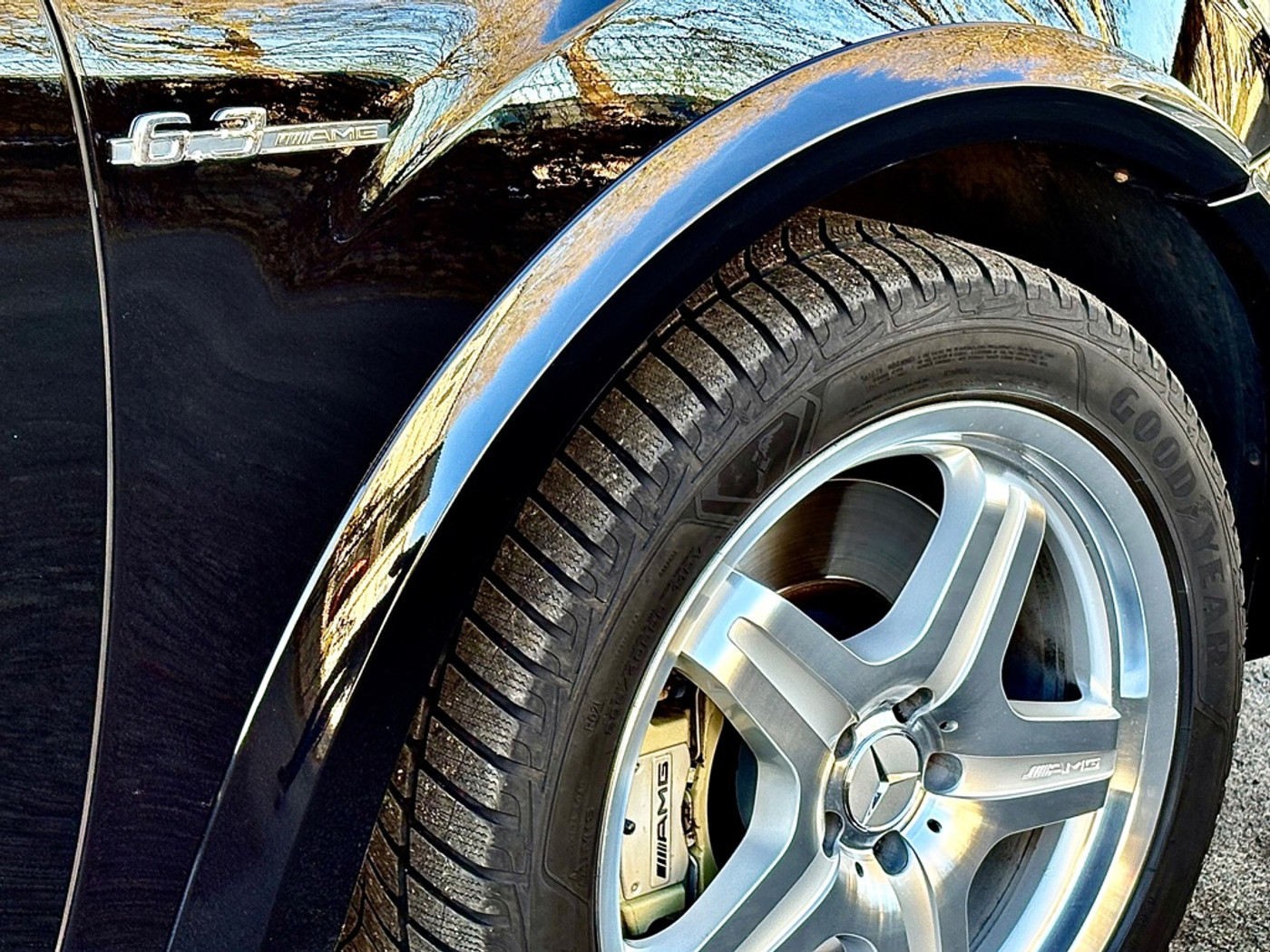 Foto van Mercedes-Benz ML 63 AMG