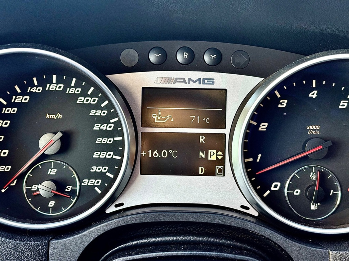 Foto van Mercedes-Benz ML 63 AMG