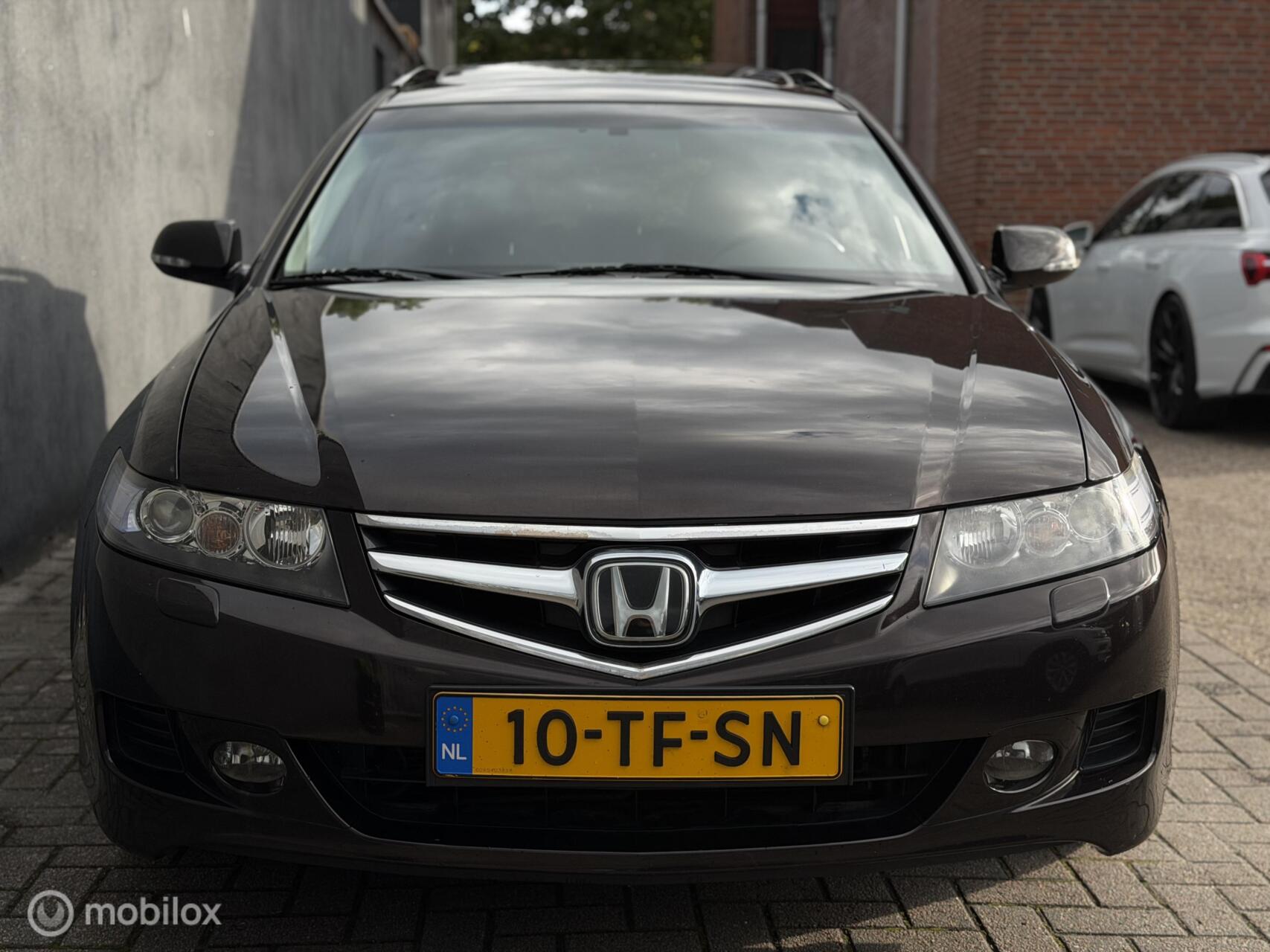Foto van Honda Accord Tourer