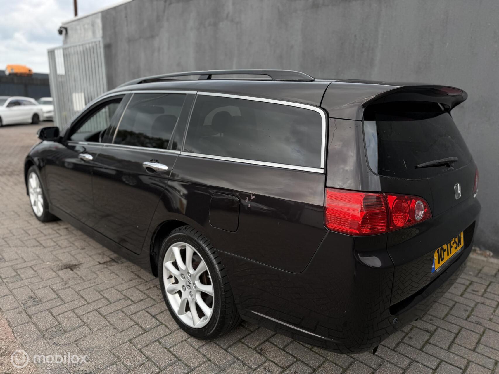 Foto van Honda Accord Tourer