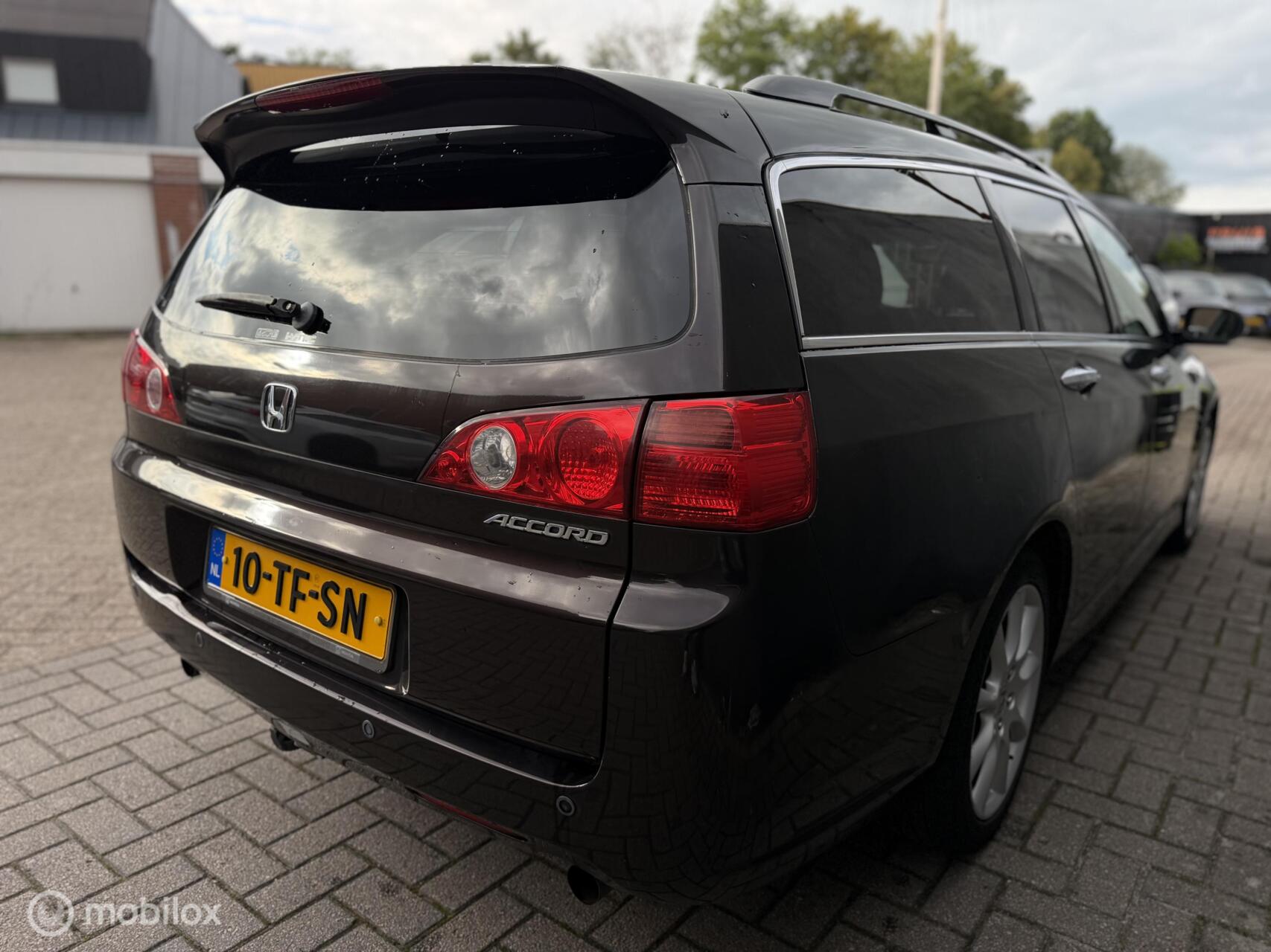 Foto van Honda Accord Tourer