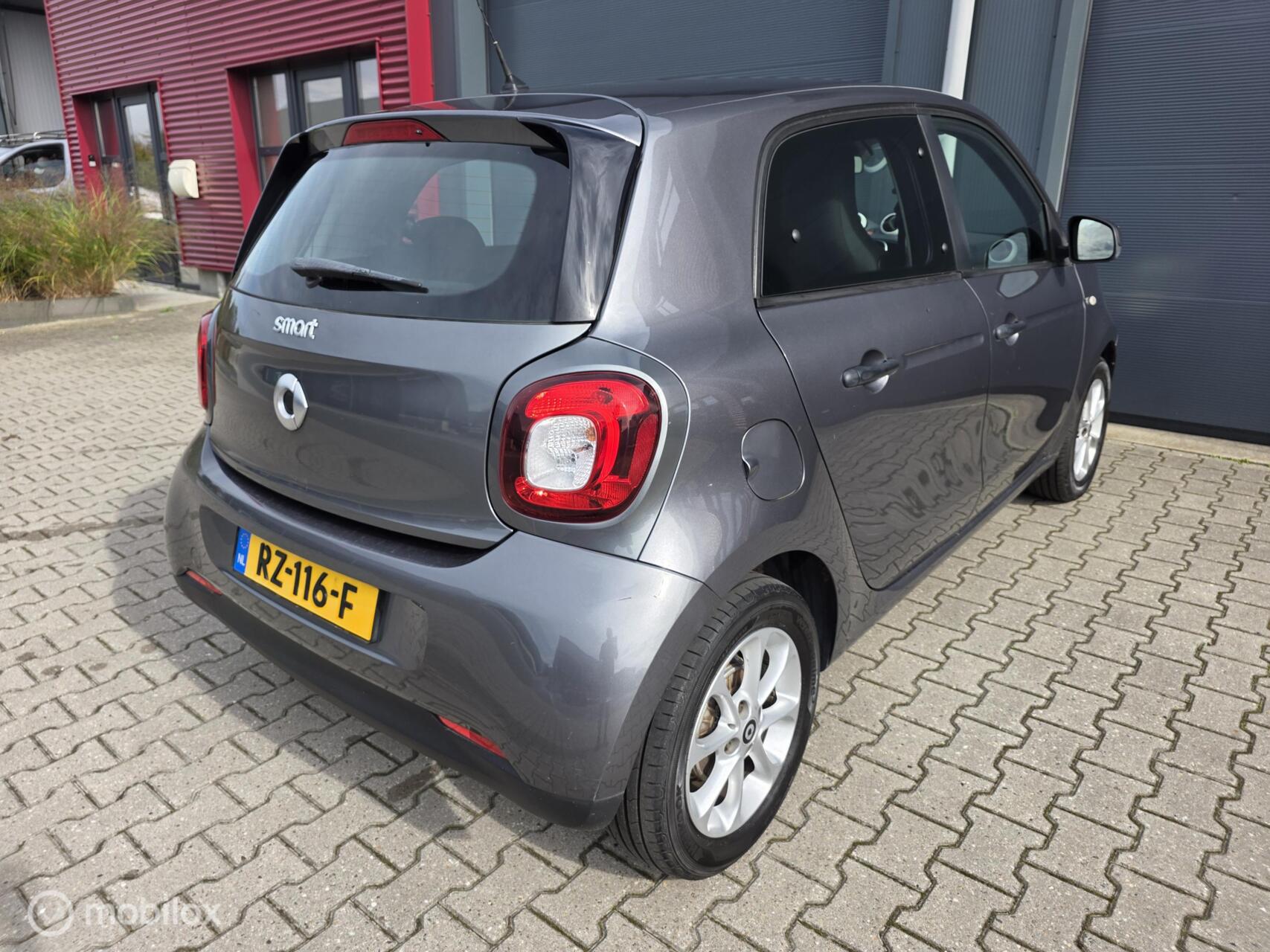 Foto van Smart Forfour