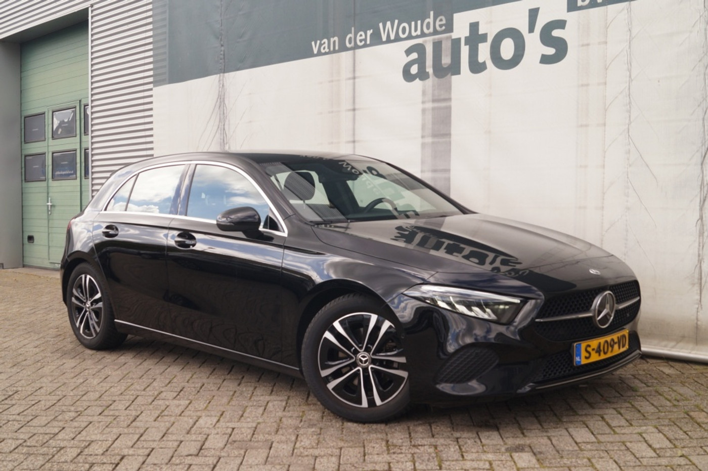 Foto van Mercedes-Benz A 180