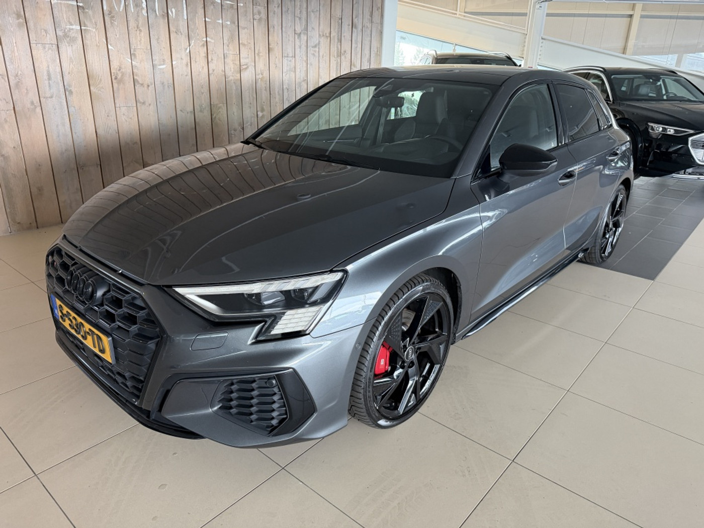 Audi A3 Sportback 2.0 TFSI S3 quattro Edition One 2022 - voorkant