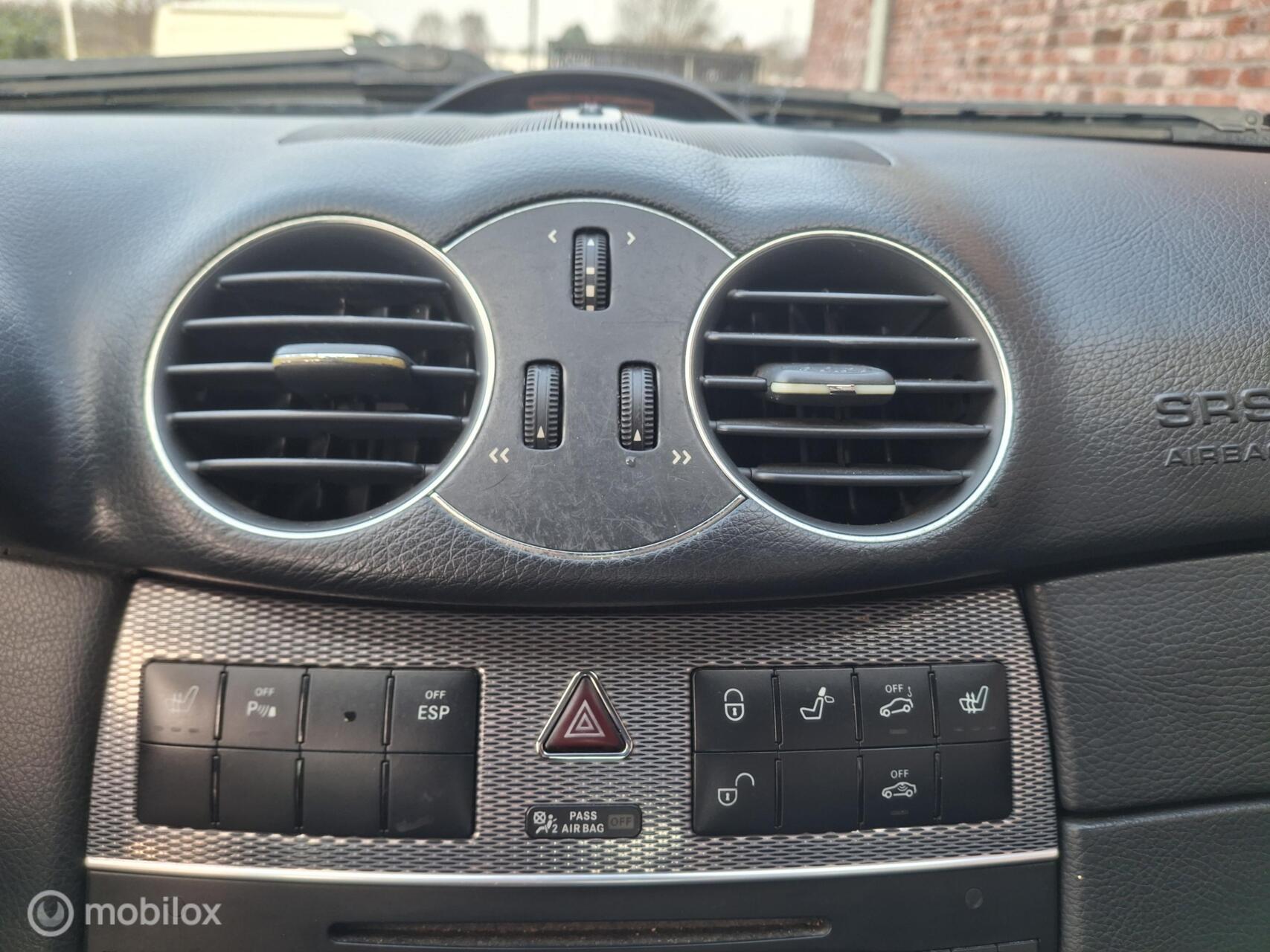 Foto van Mercedes-Benz CLK 200 Kompressor