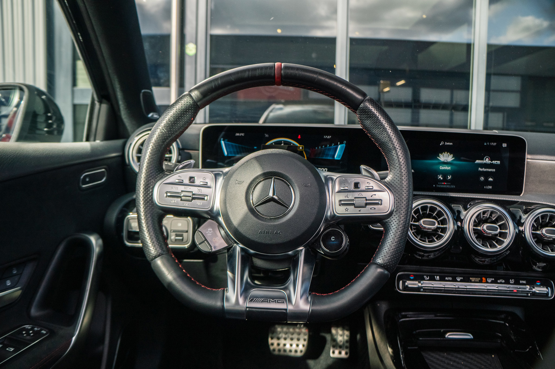 Foto van Mercedes-Benz AMG A 35