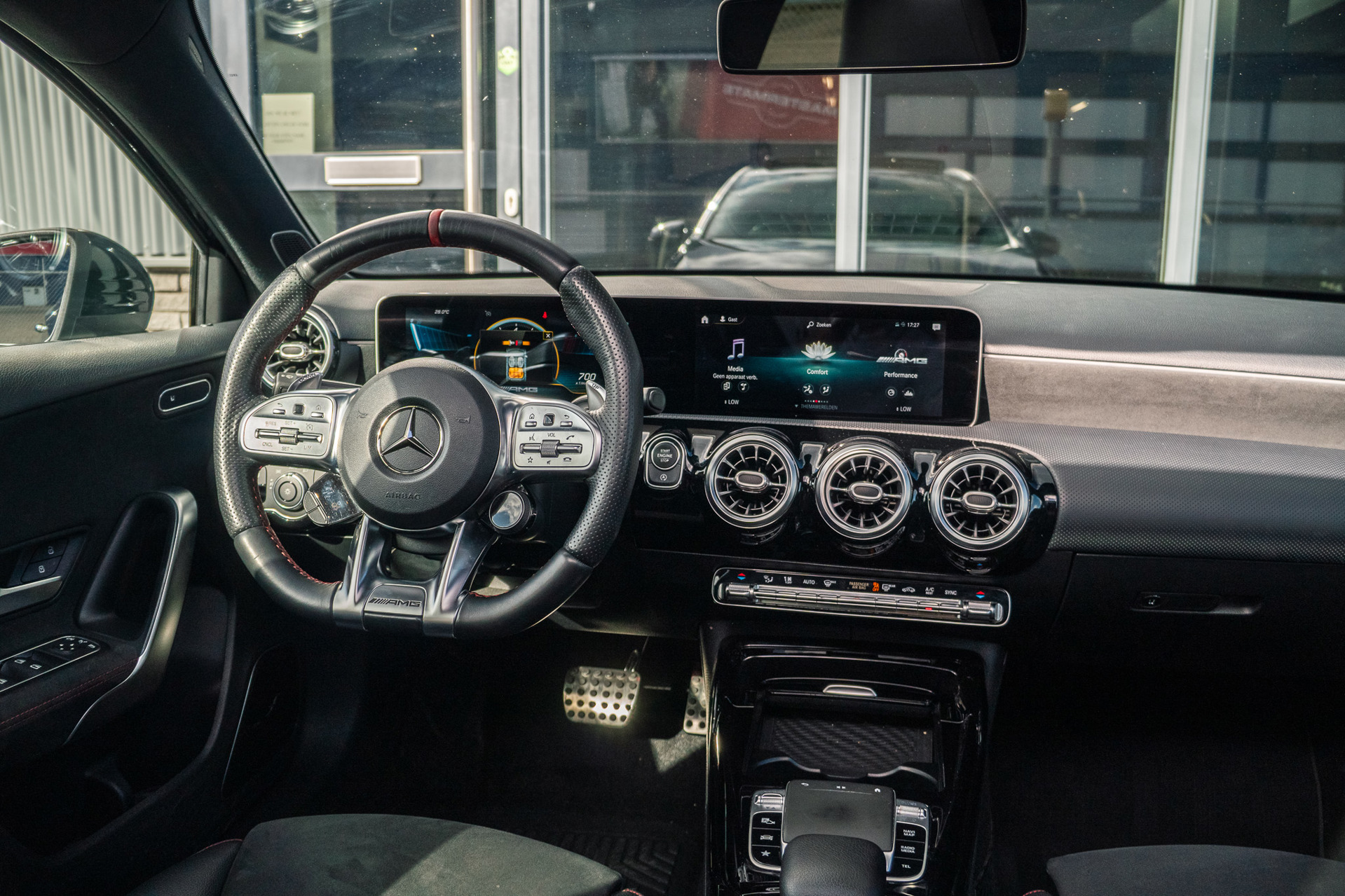 Foto van Mercedes-Benz AMG A 35