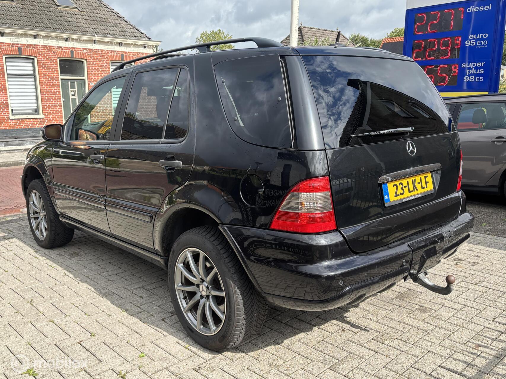 Foto van Mercedes-Benz ML 350