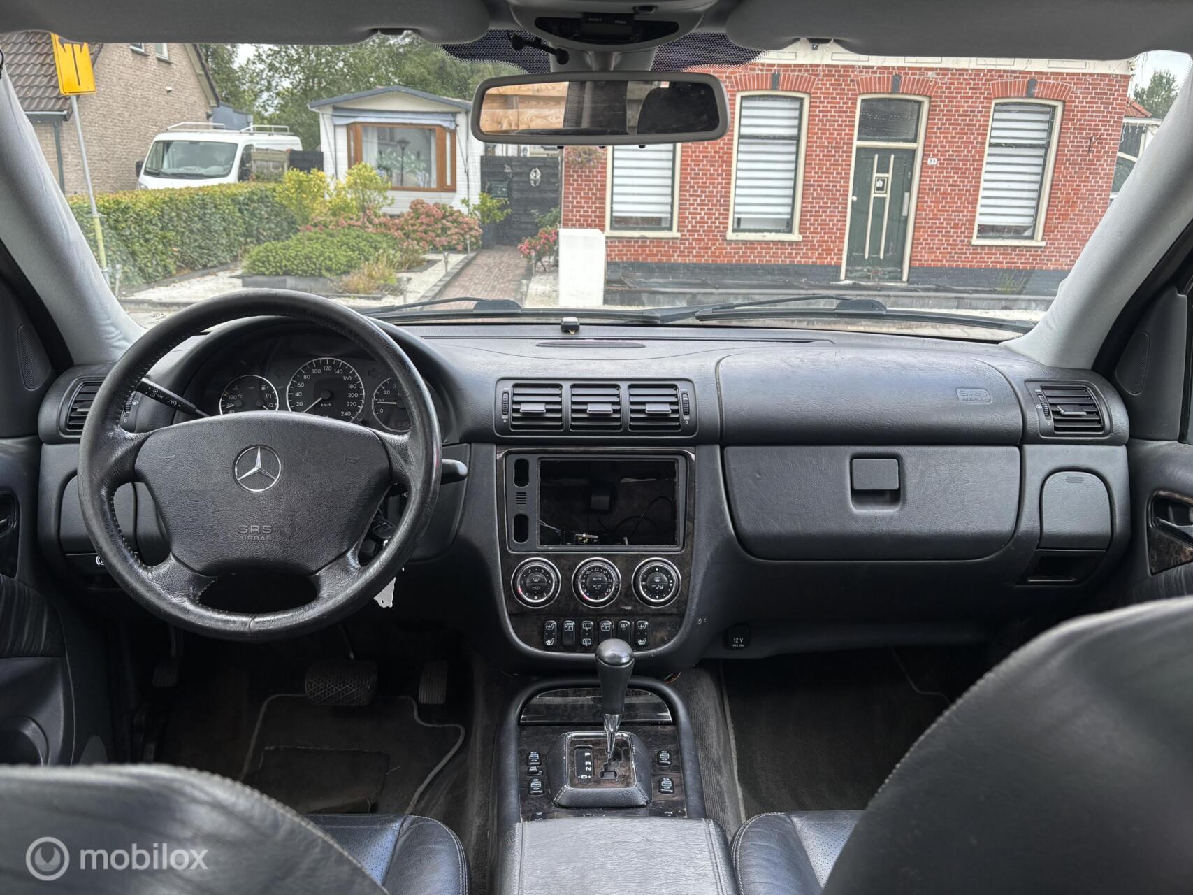 Foto van Mercedes-Benz ML 350
