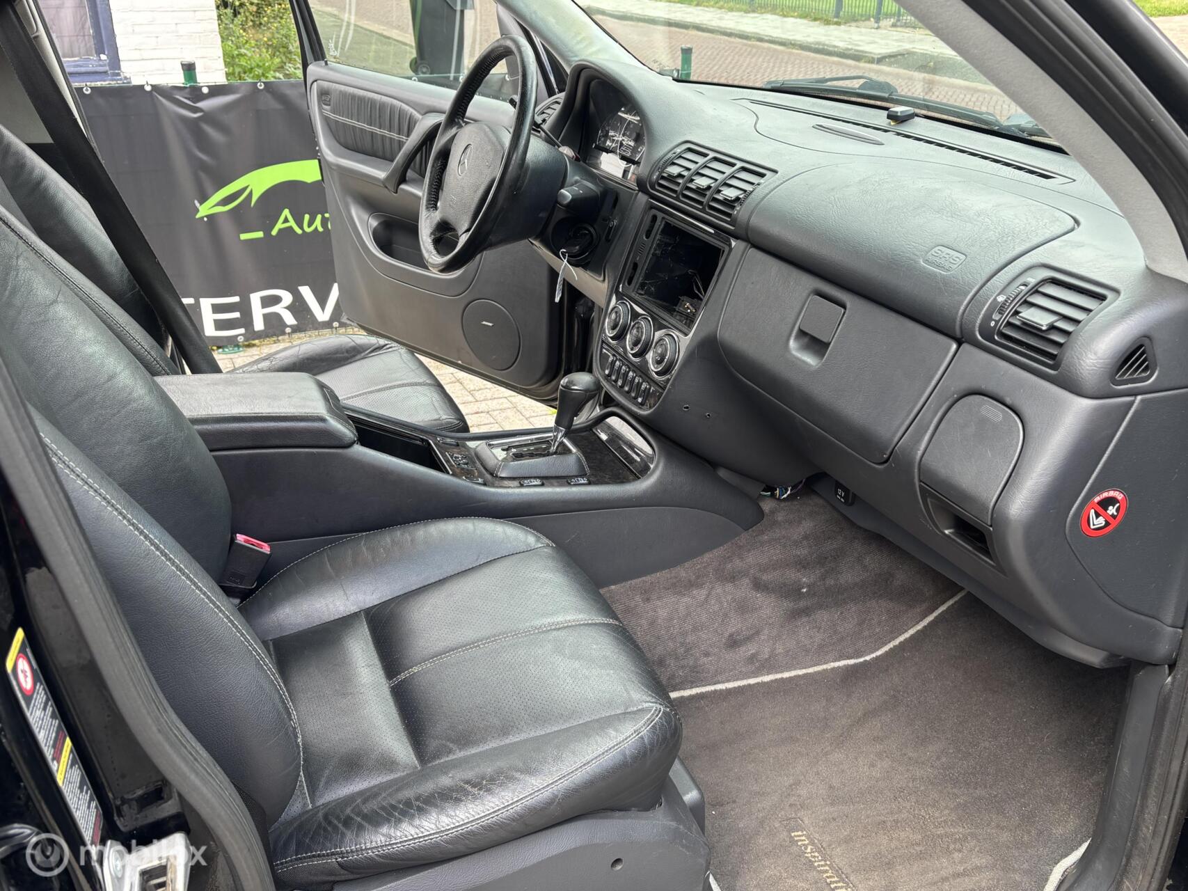 Foto van Mercedes-Benz ML 350