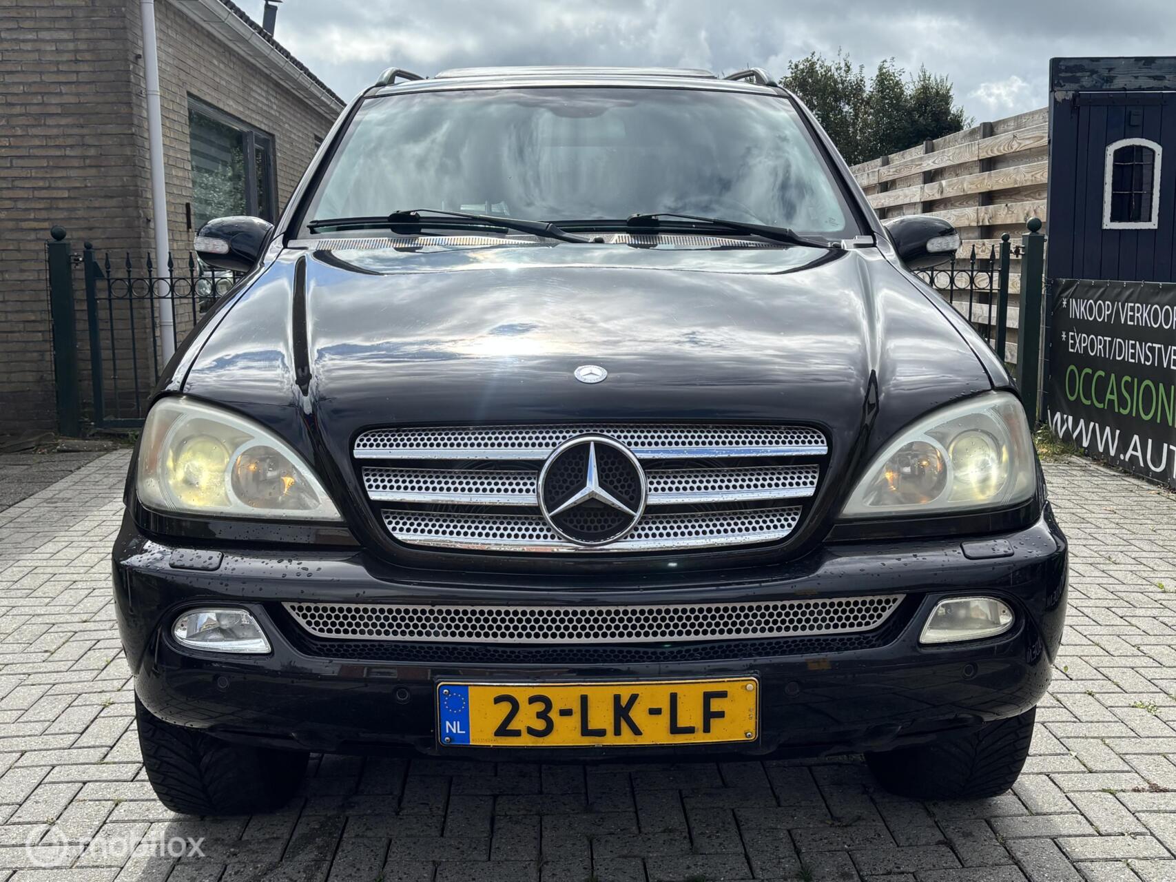 Foto van Mercedes-Benz ML 350