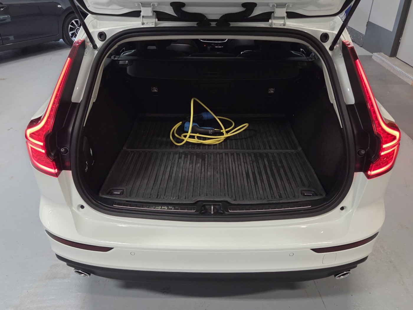 Foto van Volvo V60 T6 Twin Engine