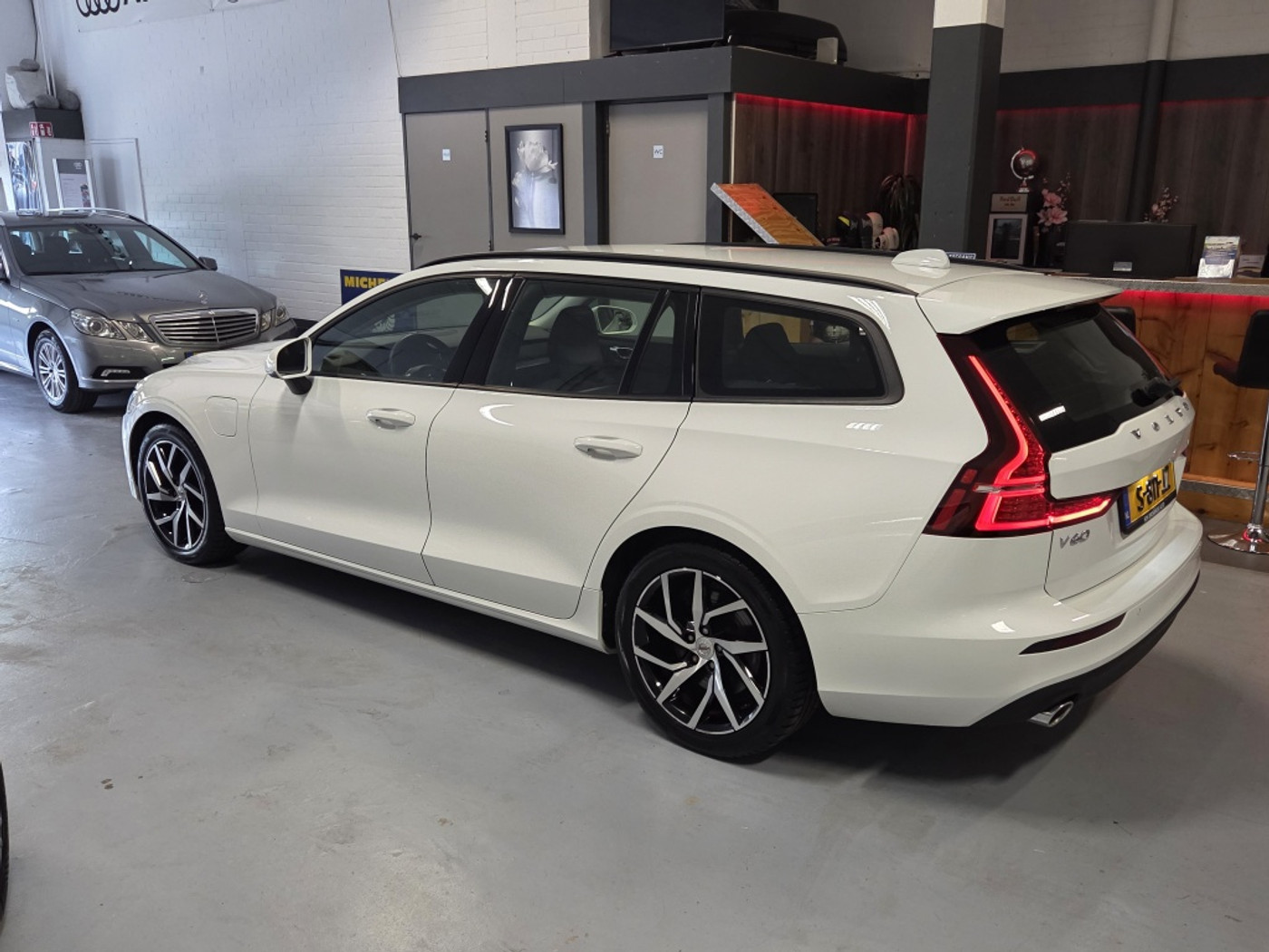 Foto van Volvo V60 T6 Twin Engine