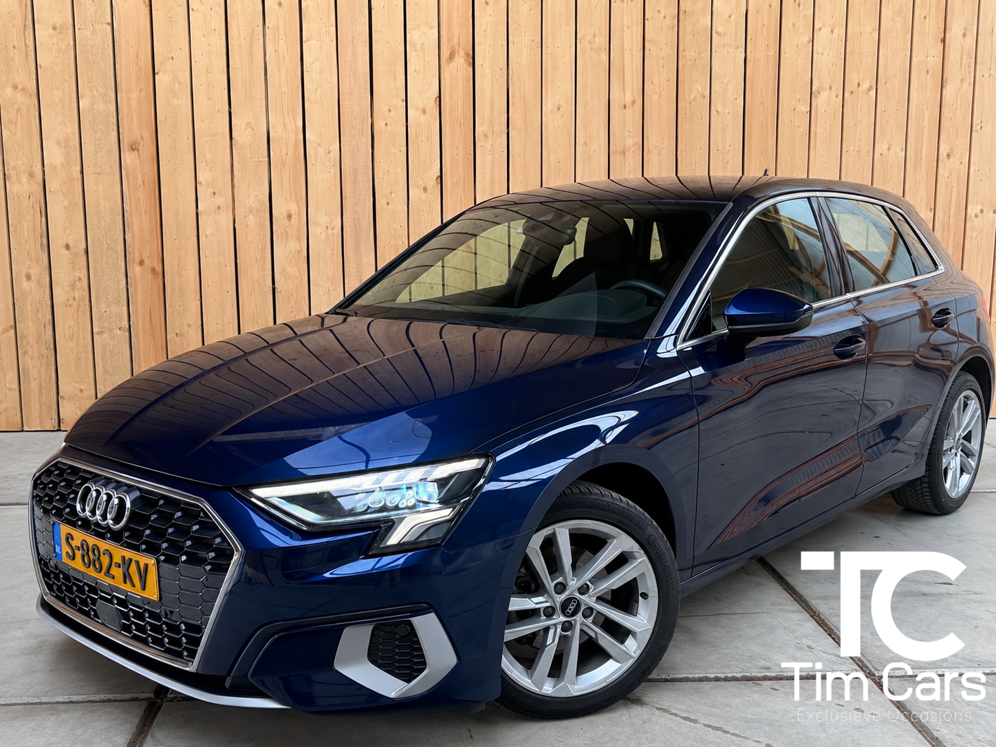 Audi A3 Sportback 30 TFSI Advanced edition Automaat | Sportstoelen | LED verlichting | Climate & cruise control | Apple CarPlay/Android Auto | Navigatiesysteem | DAB ontvangst | Parkeersensoren achter 2023 - voorkant