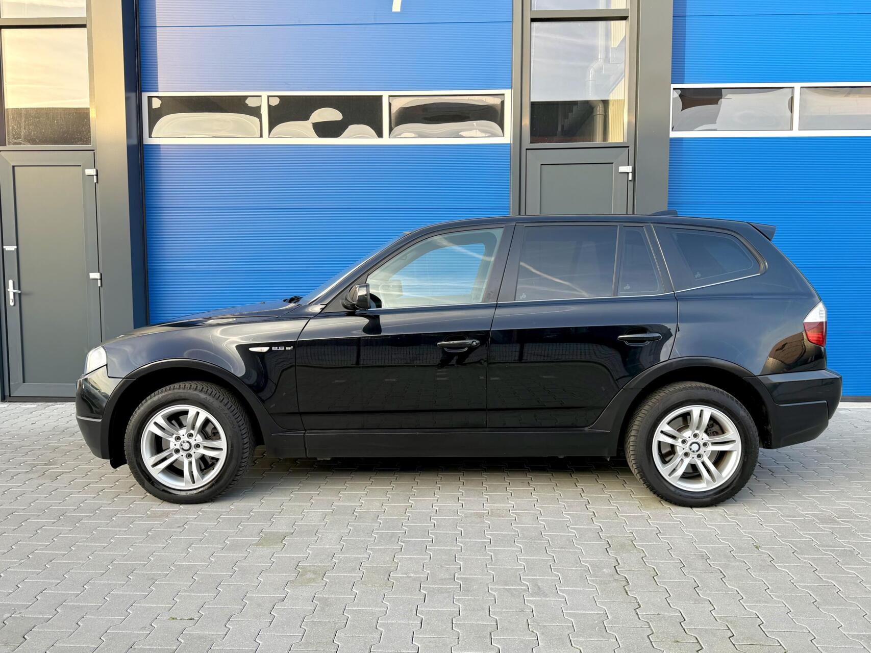 Foto van BMW X3 2.5si