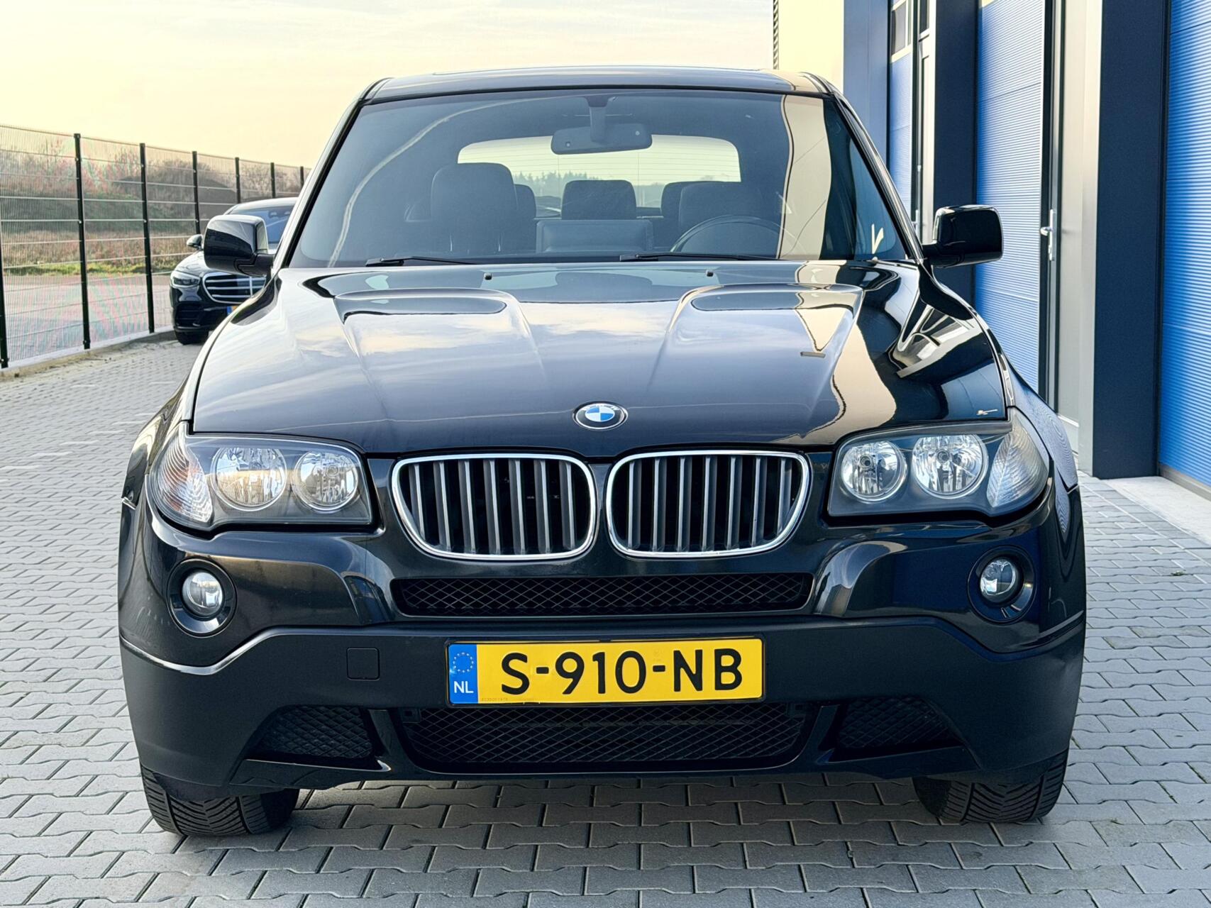 Foto van BMW X3 2.5si