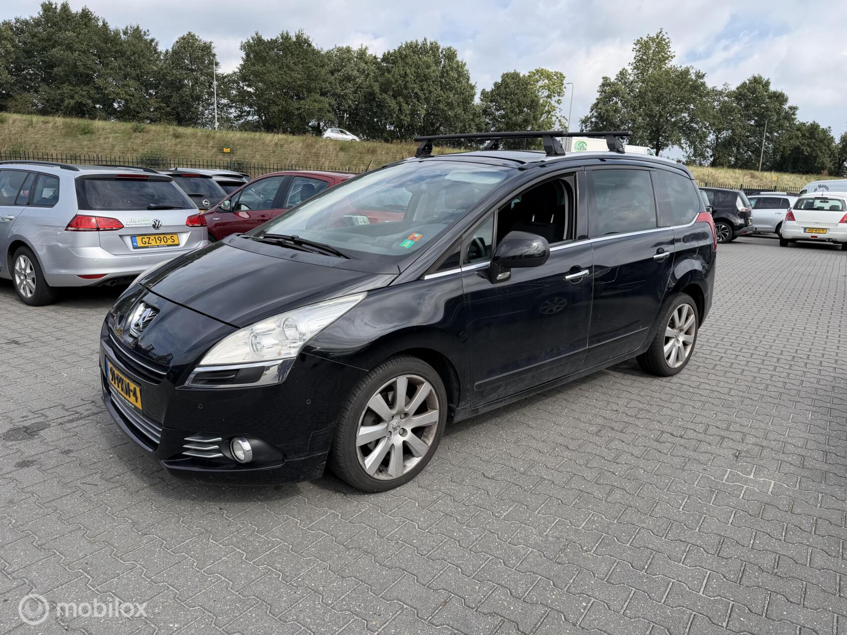 Peugeot 5008 1.6 THP GT 5p. 2011 - voorkant