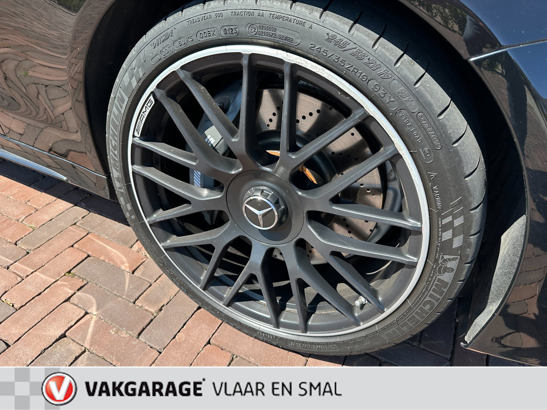 Foto van Mercedes-Benz AMG C 63