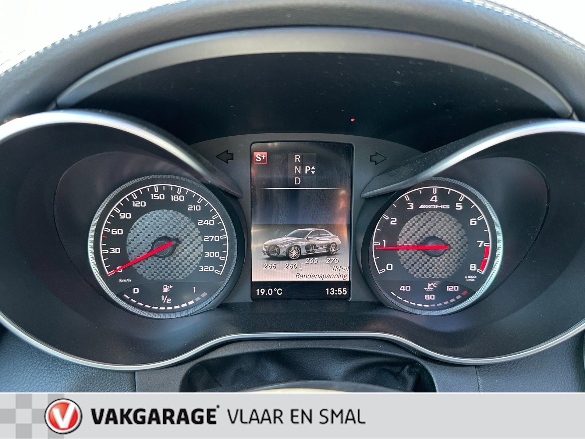 Foto van Mercedes-Benz AMG C 63