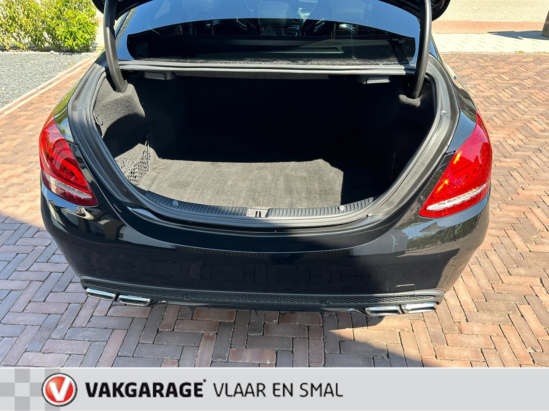 Foto van Mercedes-Benz AMG C 63