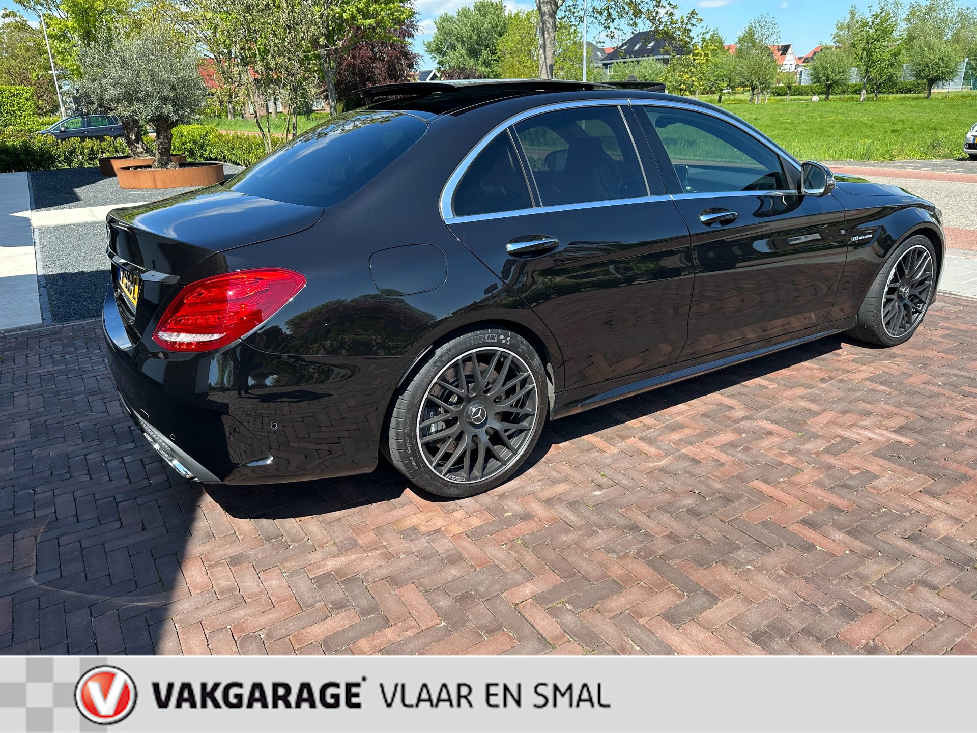 Foto van Mercedes-Benz AMG C 63