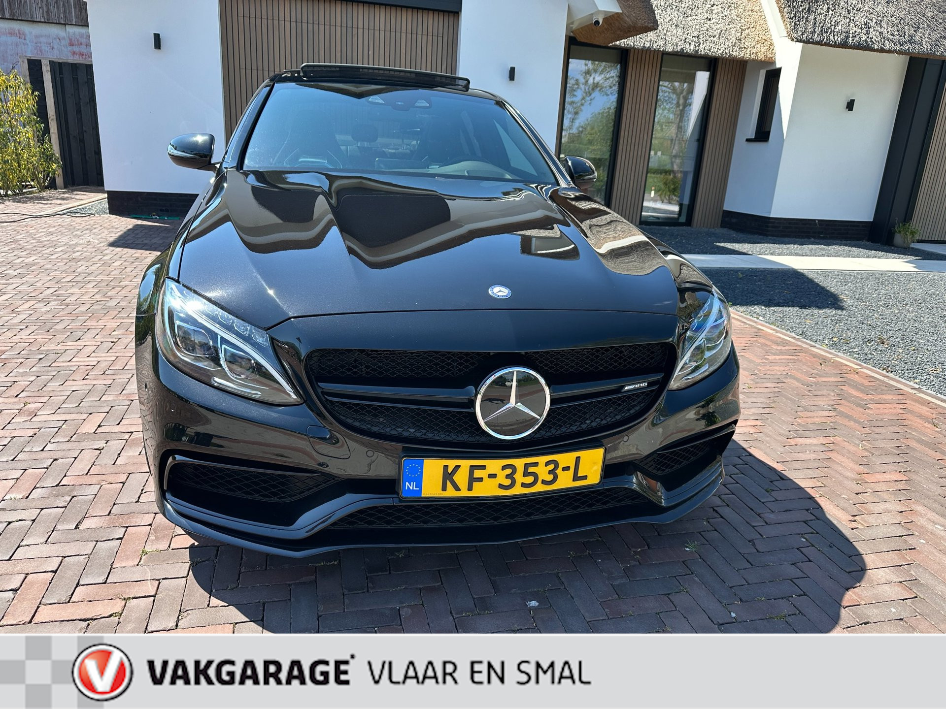Foto van Mercedes-Benz AMG C 63