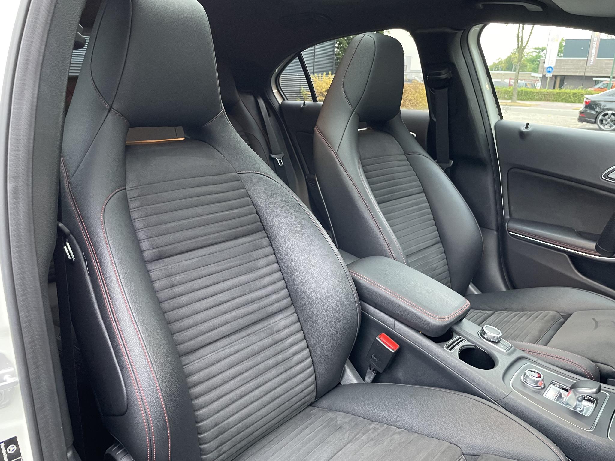Foto van Mercedes-Benz AMG A 45