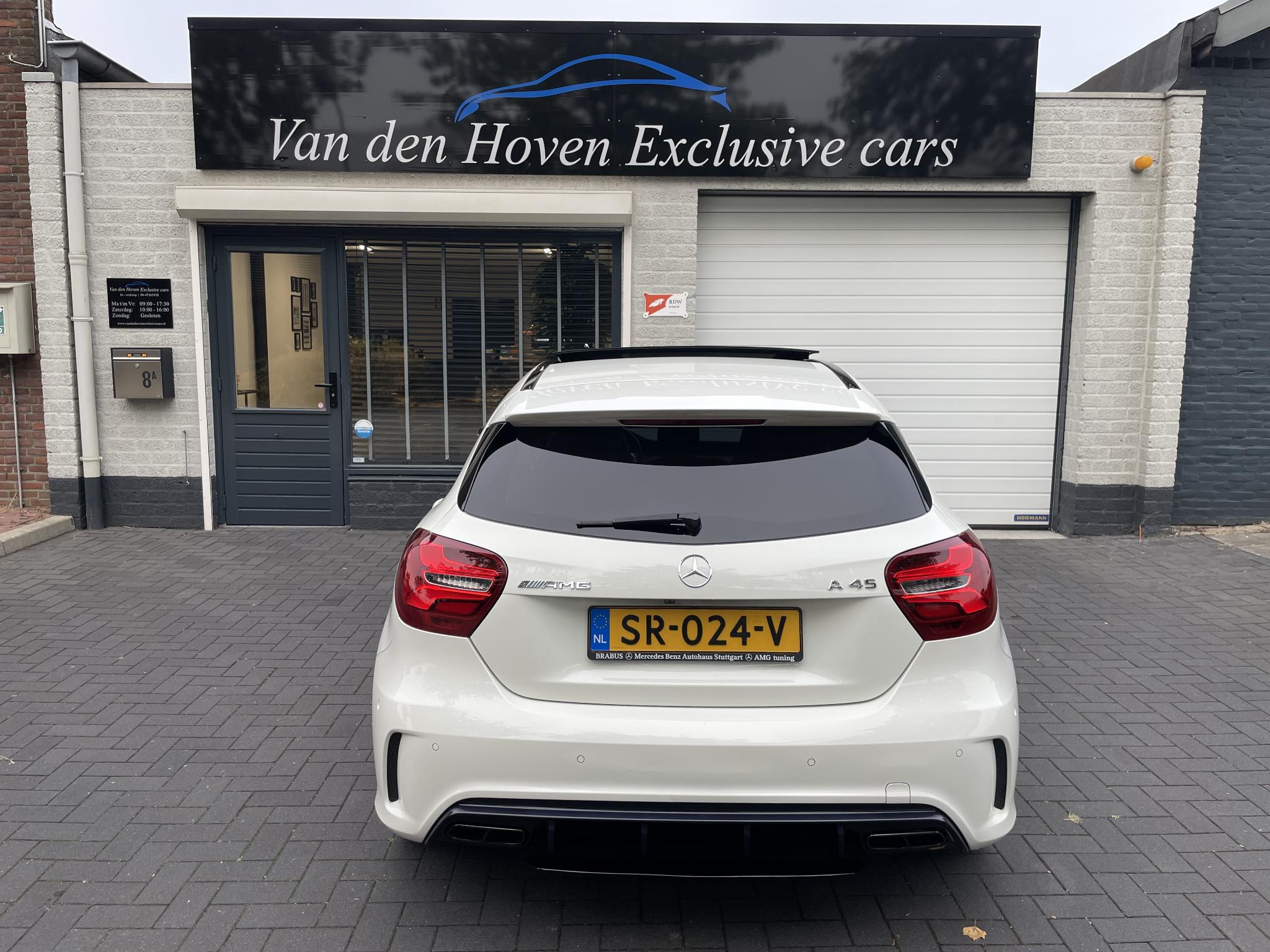 Foto van Mercedes-Benz AMG A 45
