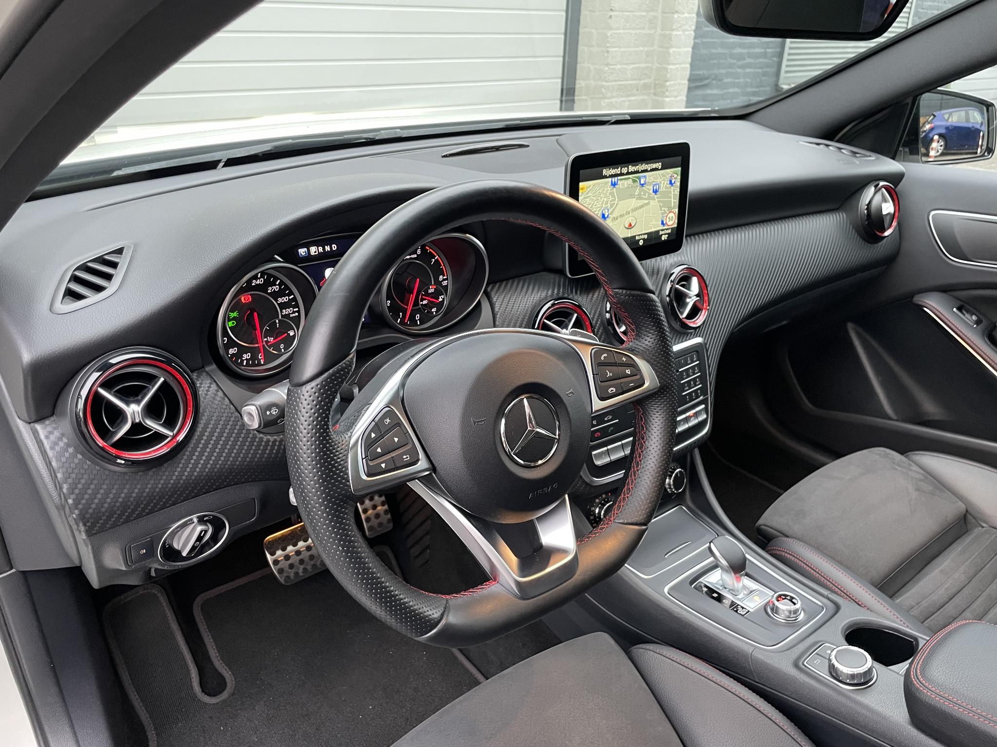 Foto van Mercedes-Benz AMG A 45