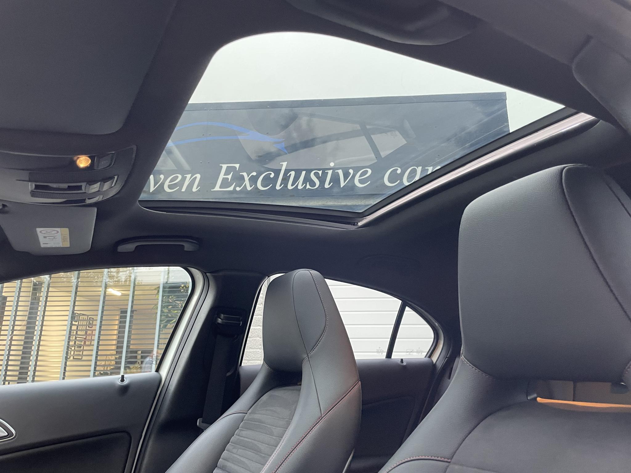 Foto van Mercedes-Benz AMG A 45