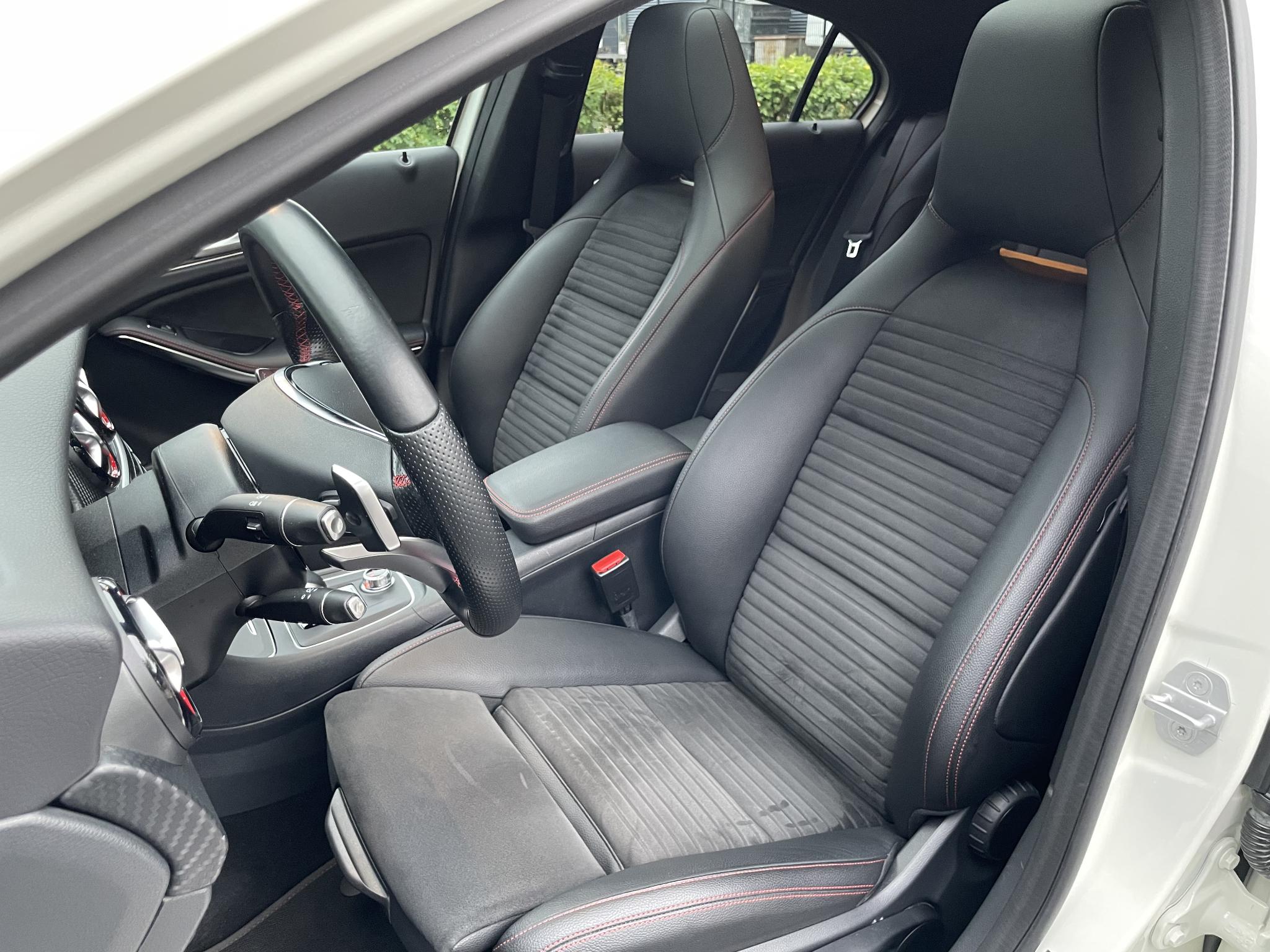 Foto van Mercedes-Benz AMG A 45