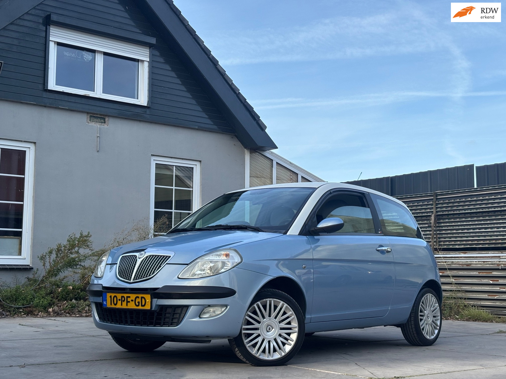 Lancia Lancia Ypsilon 1.4-16V Platino DFN | Nieuwe APK | Automaat | Airco | Leder | El. Ramen | Onderhoudshistorie | Rijklaar! 2004 - voorkant