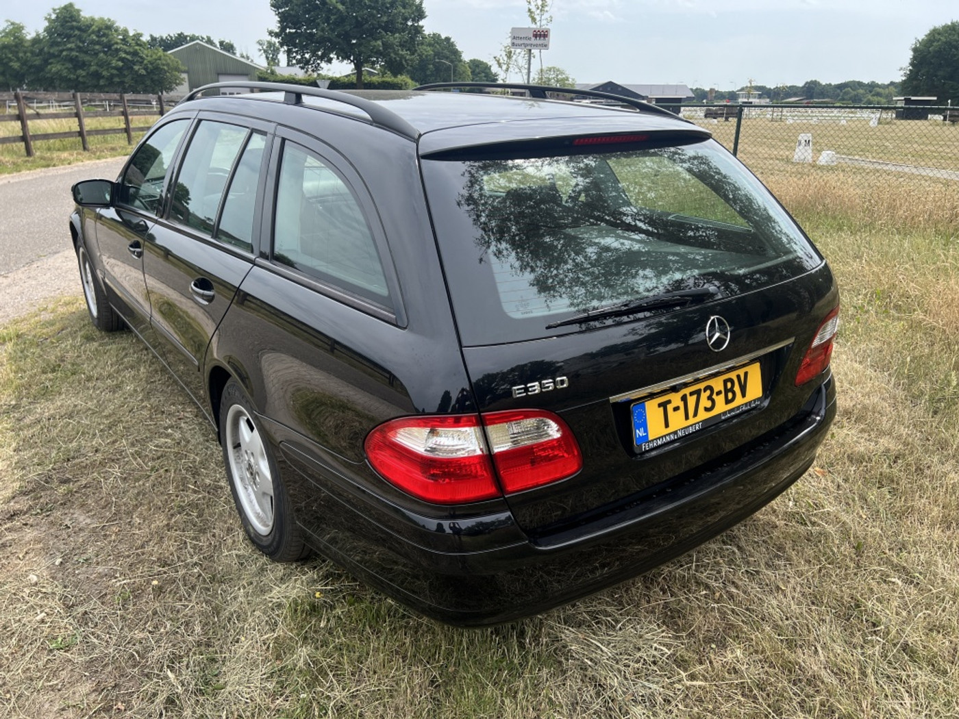 Foto van Mercedes-Benz E 240