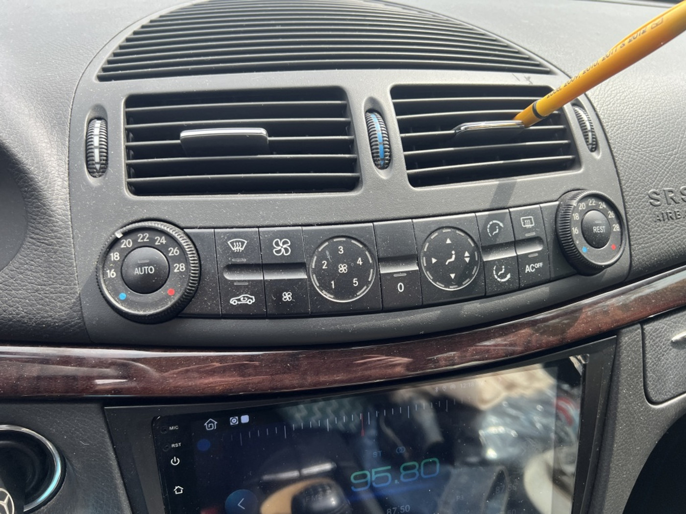 Foto van Mercedes-Benz E 240