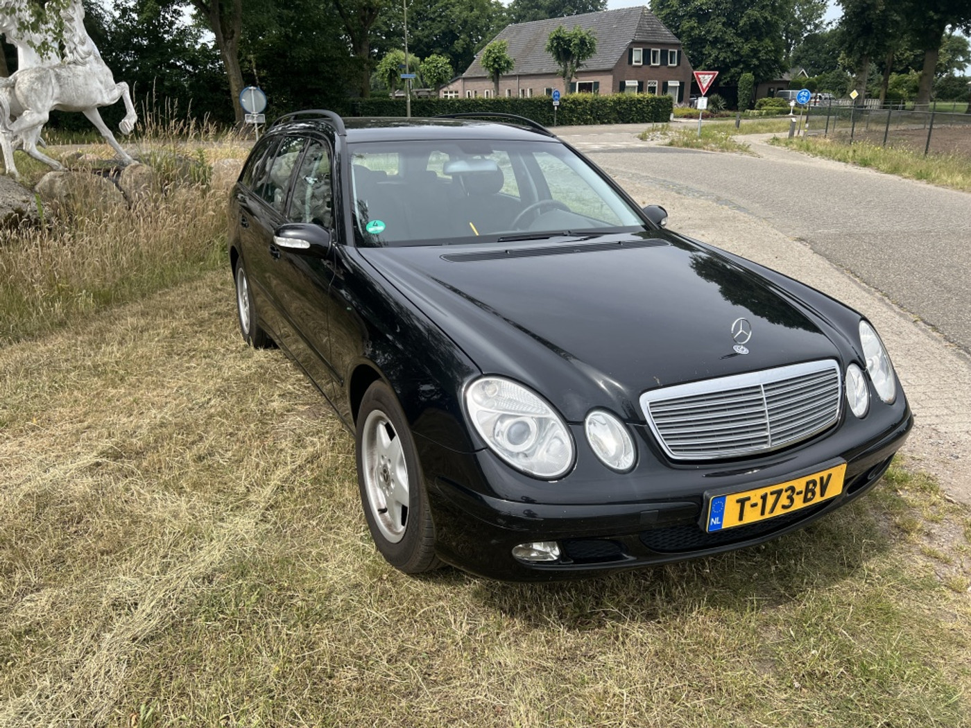 Foto van Mercedes-Benz E 240
