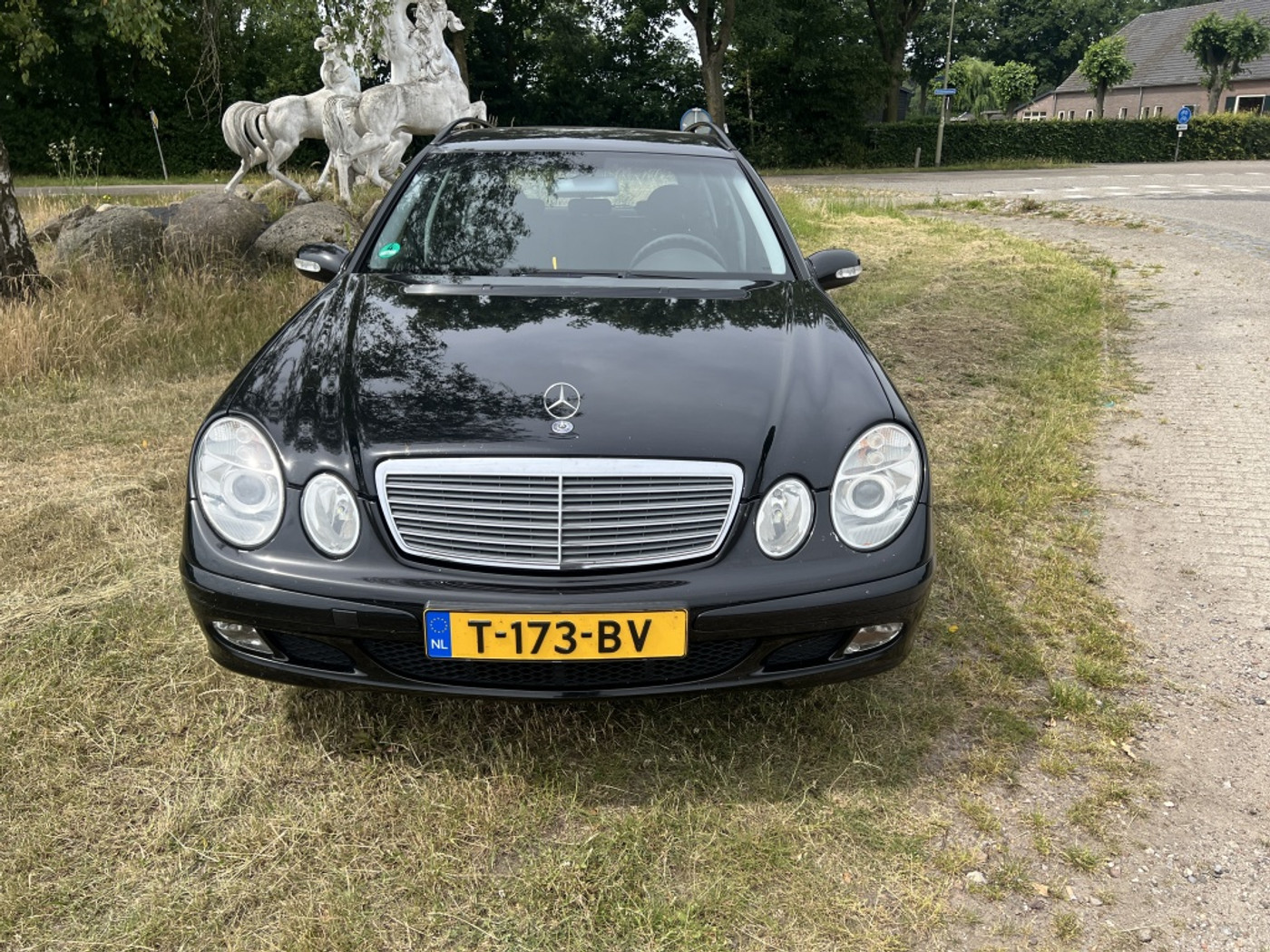Foto van Mercedes-Benz E 240