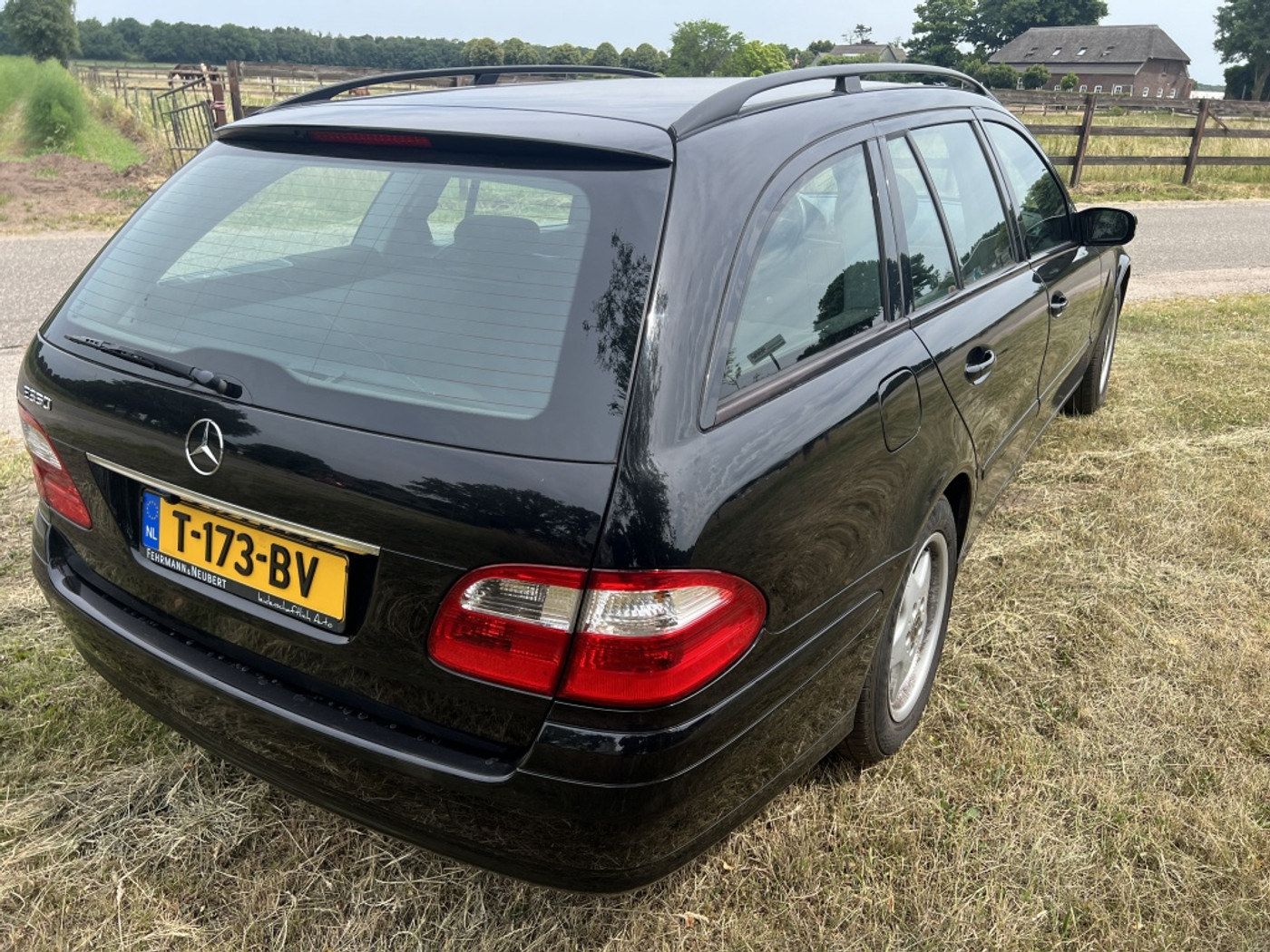 Foto van Mercedes-Benz E 240