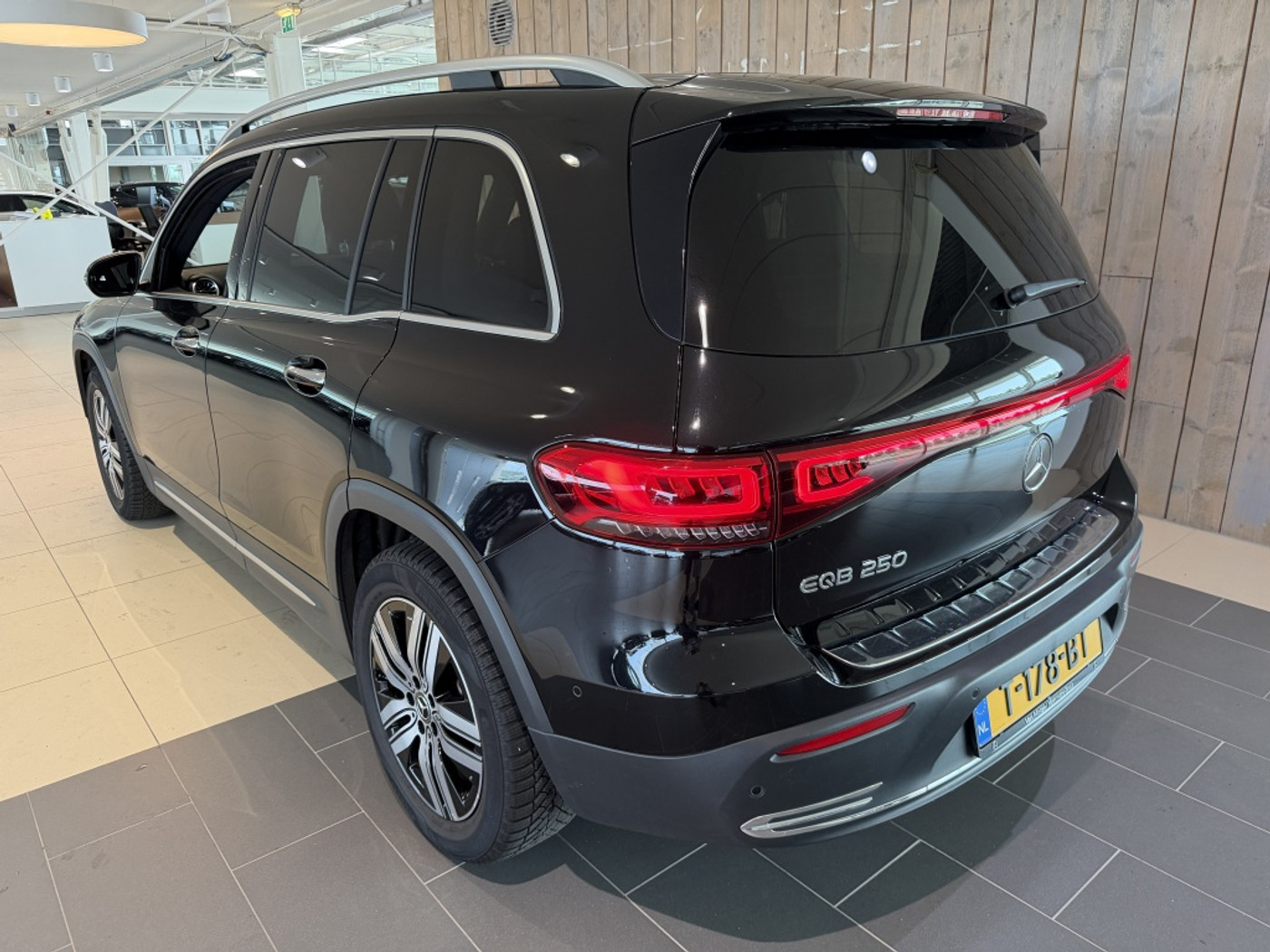 Foto van Mercedes-Benz Eqb 250