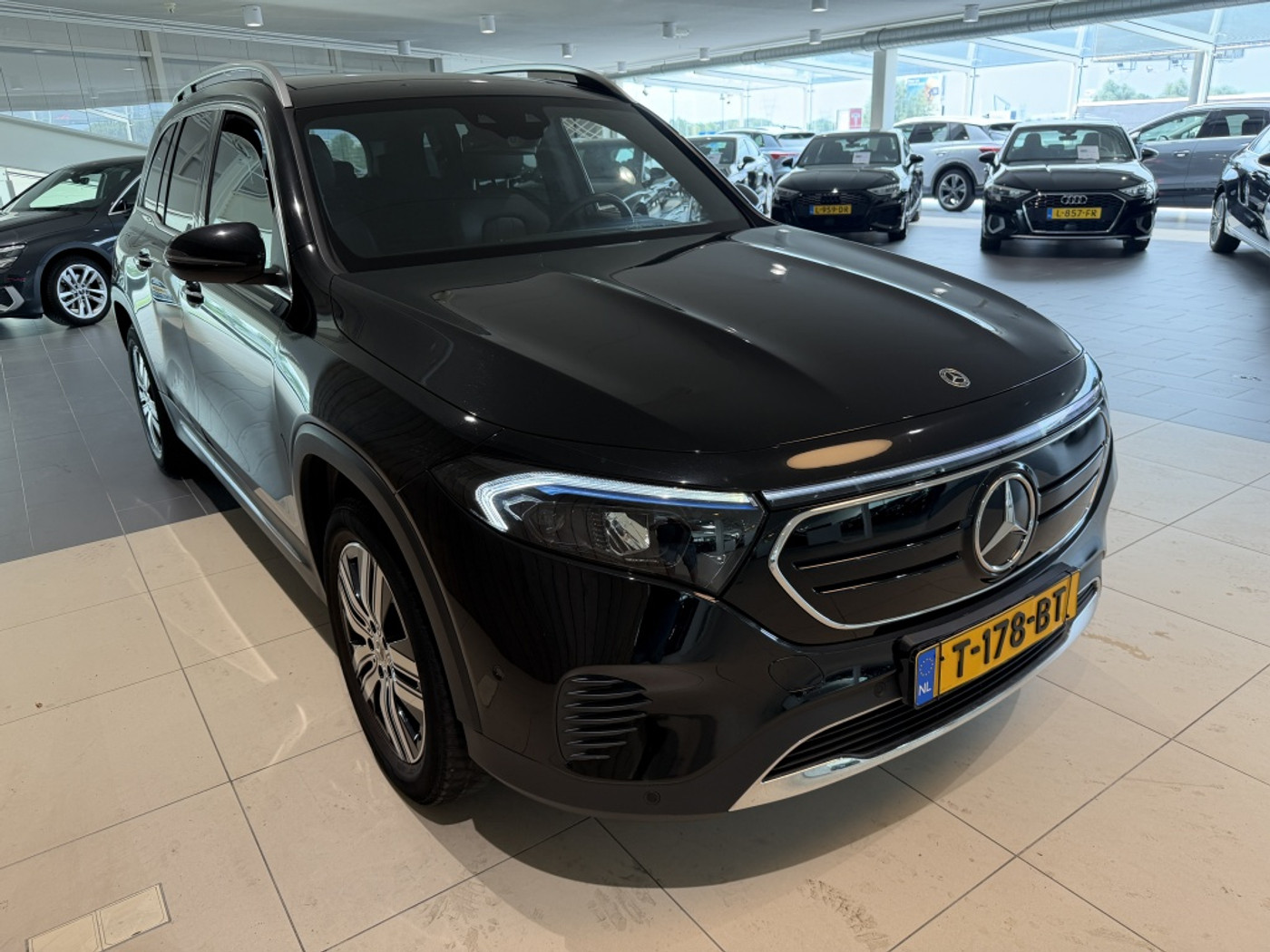 Foto van Mercedes-Benz Eqb 250